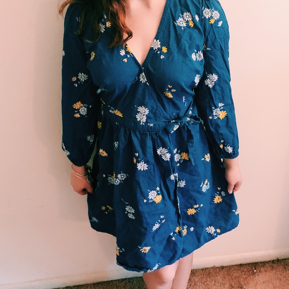Old Navy wrap dress ✨5 FOR $25✨
